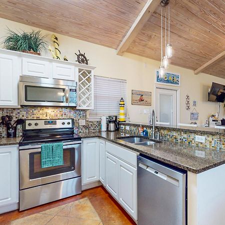 Апартаменти Sail Away At Pirate'S Bay Unit 113 Порт-Аранзас Екстер'єр фото