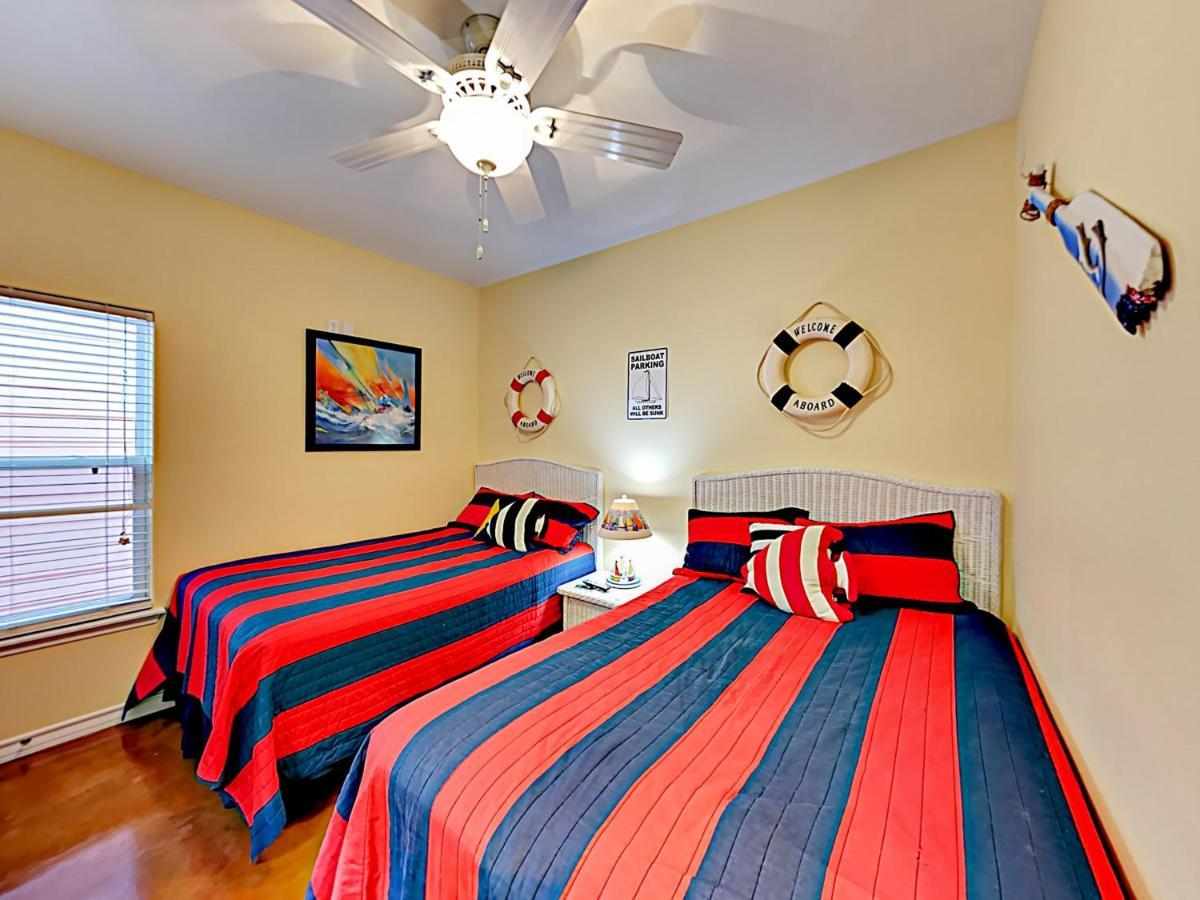 Апартаменти Sail Away At Pirate'S Bay Unit 113 Порт-Аранзас Екстер'єр фото
